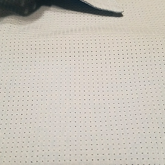 Croft & Barrow sky blue woven short sleeve size S - Picture 2 of 3